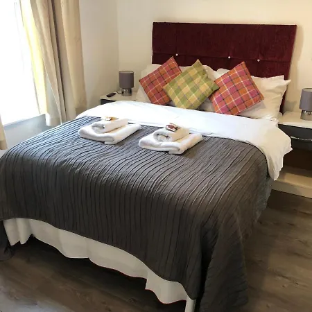 Islington Apartments
